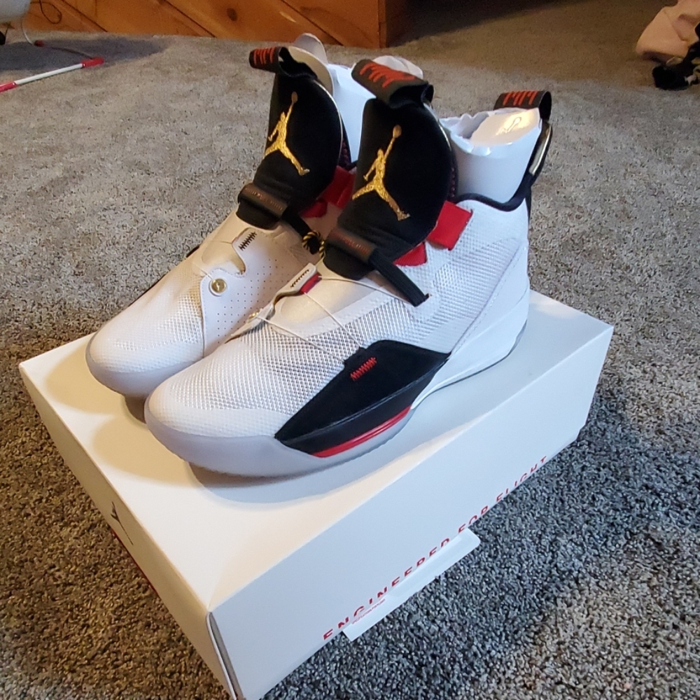Jordan 33 (XXXIII)
